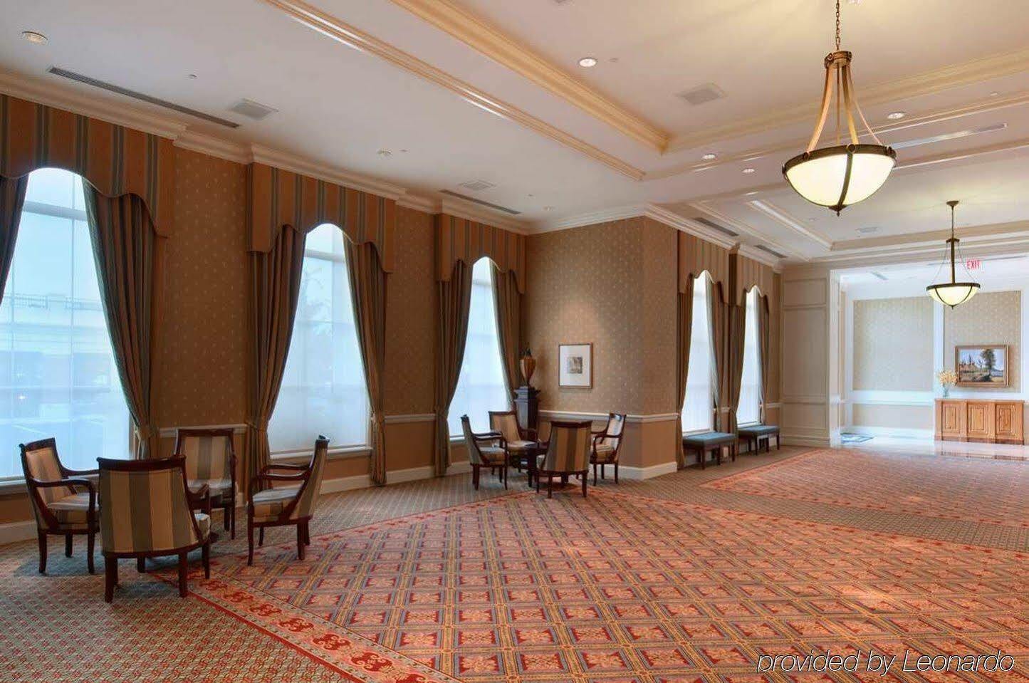 Hilton Columbus At Easton Hotel Exterior photo